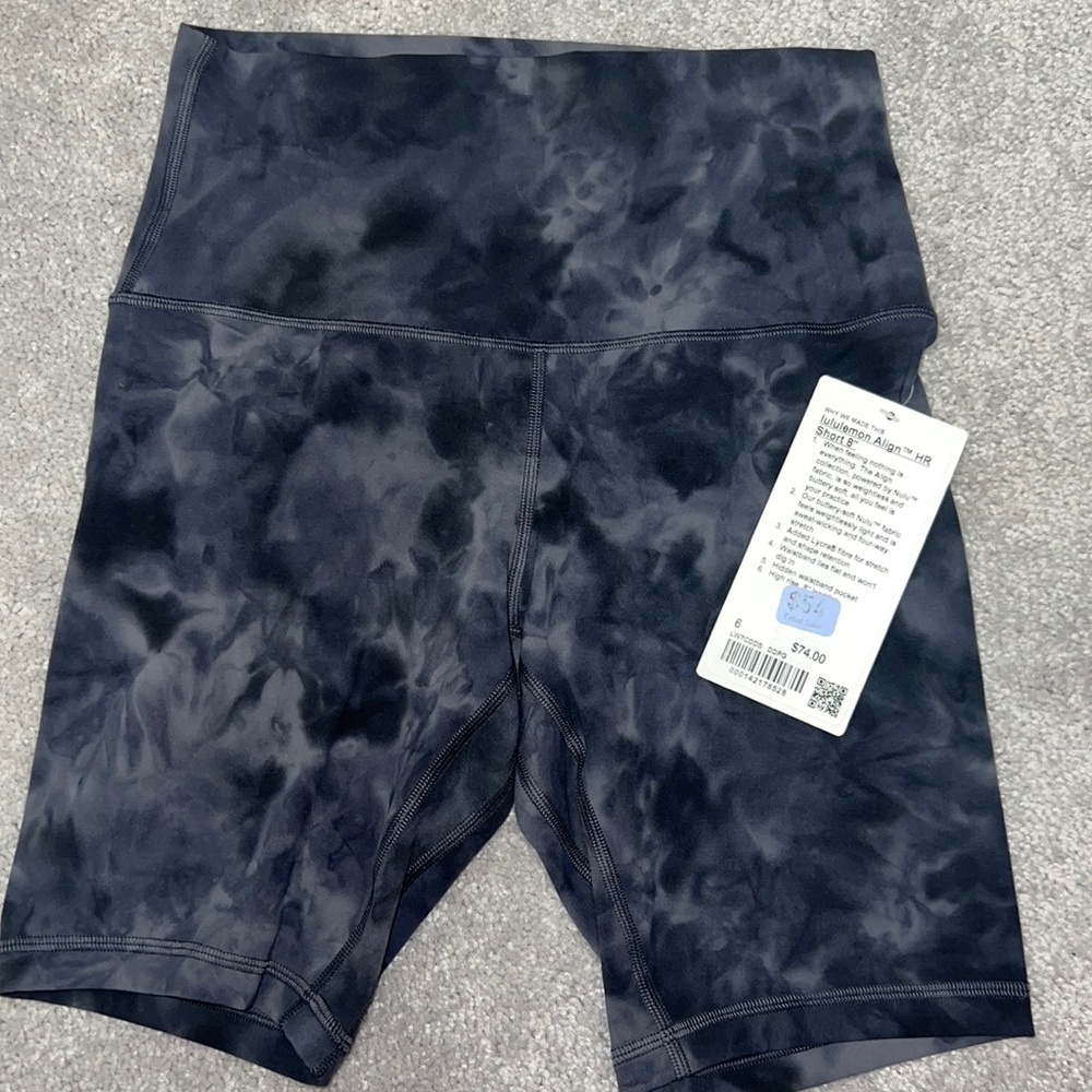 NWT lululemon align shorts size 6